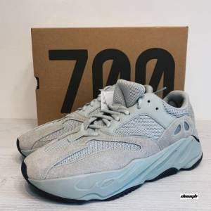 yeezy boost 700 salt us11 / 11.5全新 正貨