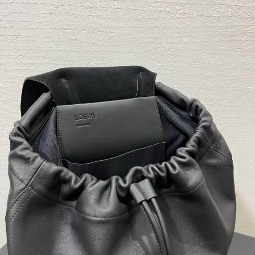 Loewe 新品 Flamenco 雙肩背包