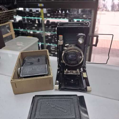 VOIGTLANDER BERGHEIL DELUXE 綠皮 HELIAR 10.5CM F4.5 磨沙，6X9 BACK 95% NEW