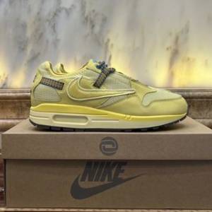 實拍  Travis Scott Nike Air Max 1 Saturn Gold TS 小麥倒鈎