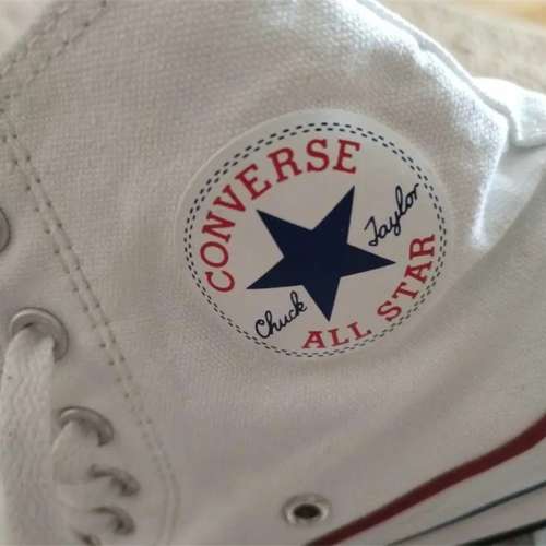 匡威全明星鞋子