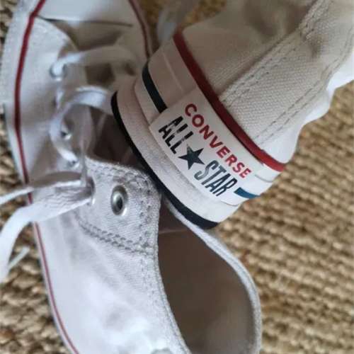 匡威全明星鞋子