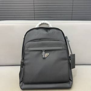 Prada 普拉達 Re-Nylon 尼龍布雙肩包 💼 背包 男女通用