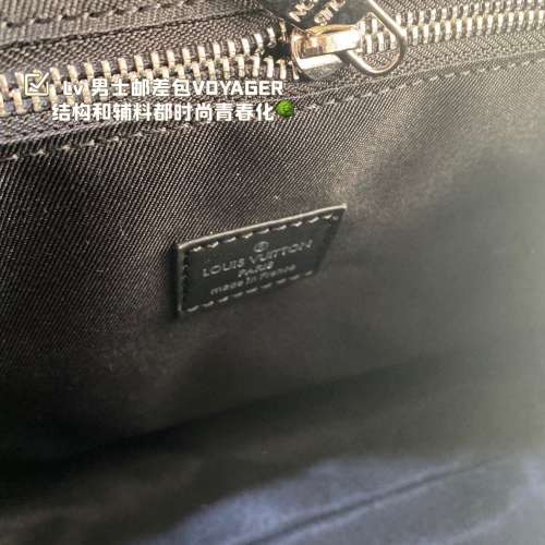 size：28*25cm LV包包 男士郵差包 VOYAGER郵差包