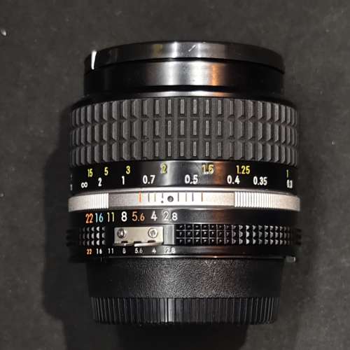 Nikon 35/2.8 AIS