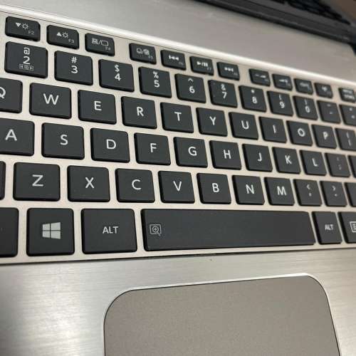 (荃灣實體店，最平touch mon notebook😆)Toshiba i5 4200/4, 8 ram/320, 750HD/128...