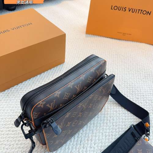 lv 三合一Trio郵差包寸：26*5*18/24*14cm