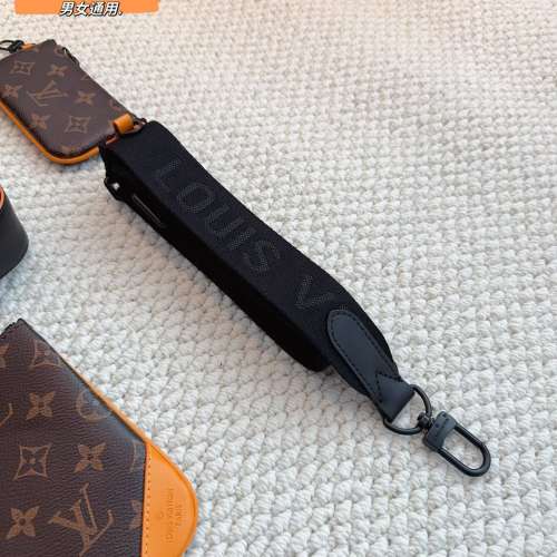 lv 三合一Trio郵差包寸：26*5*18/24*14cm