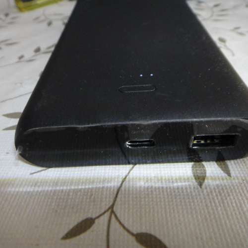 Belkin BPZ002 黑色 10000 mAh Boost Charge USB 連接埠遊戲行動電源帶支架