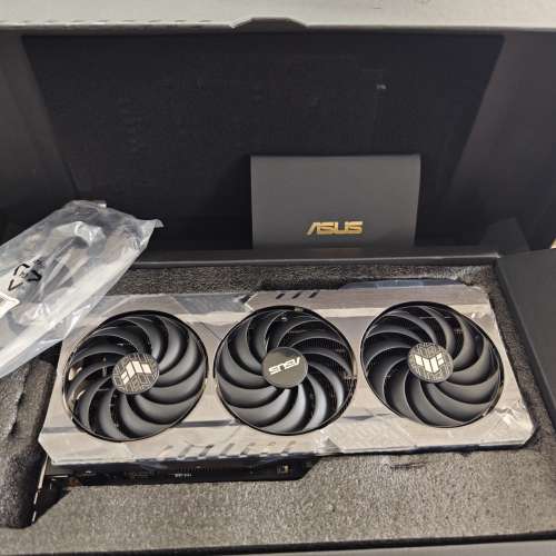 美版華碩TUF RTX4090 正常使用，原盒原碼，亞馬遜購買