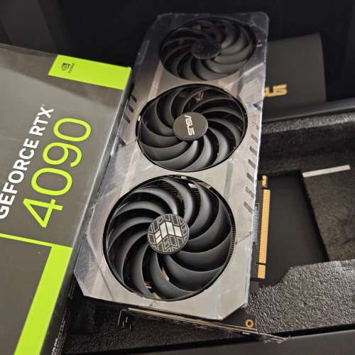 美版華碩TUF RTX4090 正常使用，原盒原碼，亞馬遜購買