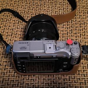 Fujifilm X-E1 with 18-55mm kit 鏡頭套裝