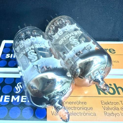 Siemens 西門子ECC82 12AU7 銀屏雙支柱圓環一對1962同年德國製造配對有盒