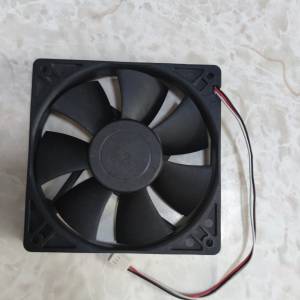 台達 12v 12cm 小3pin 電腦散熱風扇