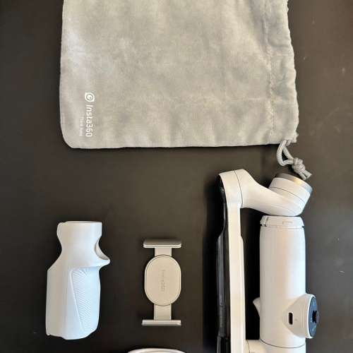 全新現貨 Insta360 Flow 標準套裝 智能追蹤雲台 手機穩定器 AI 追焦