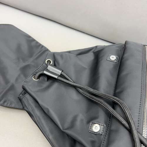 Prada 普拉達 尼龍布雙肩包 背包 書包