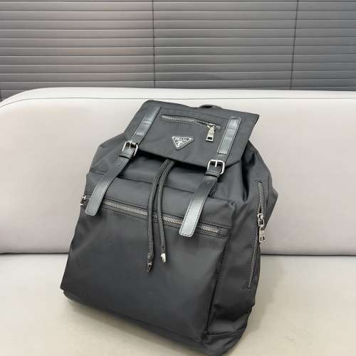 Prada 普拉達 尼龍布雙肩包 背包 書包