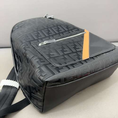 Fendi 芬迪 Chiodo雙肩包 男士背包書包 大容量