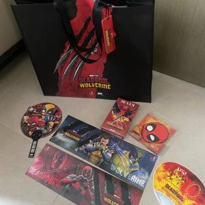 《死待與狼人》Deadpool & Wolverine 紀念品套裝 ToteBag/杯墊/金屬掛牌/橫幅/紙扇