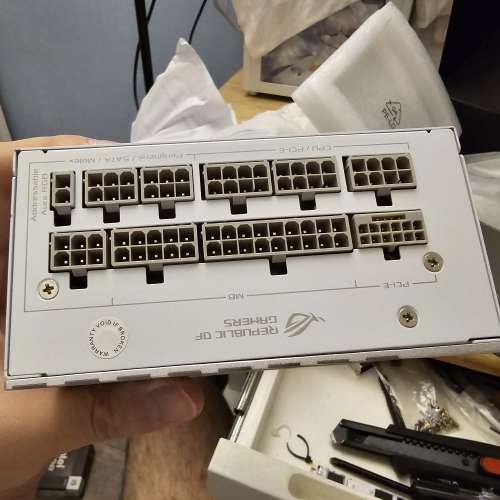 Rog loki white 850w 80plus 鉑金 sfxl 行貨