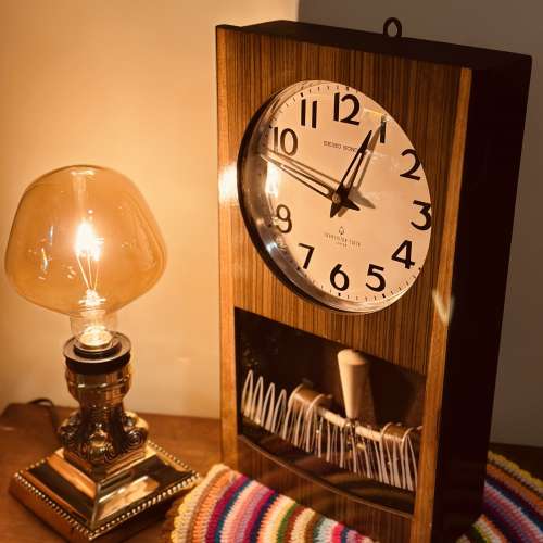 出售 昭和時期 seiko精工掛牆鐘，六十年代尾左右產物，款式經典，外觀約九成新，用...