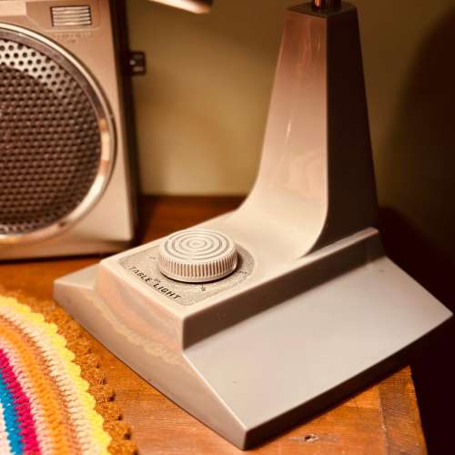 出售 昭和時期 vintage 日本小泉產業座枱燈一箋，日本制造，100%正常，非常靚仔,款...