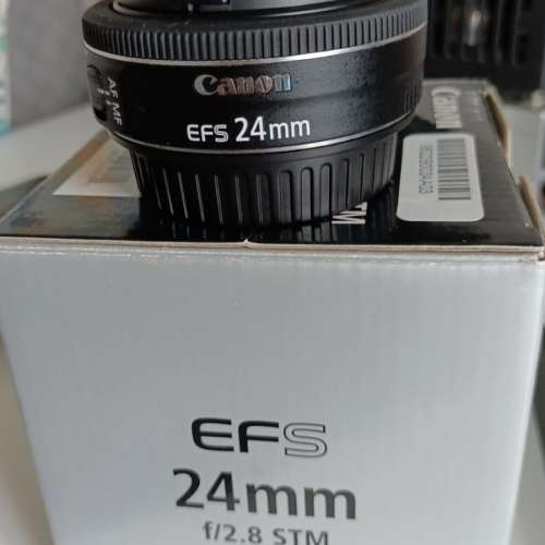 放99%新CANON EFS 24mm 2.8 STM鏡連盒全套=$700