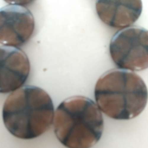 天然十字架石chiastolite ,25mm長約16吋。15粒亦可改作吊墜用，自用及收藏珍品.。n...