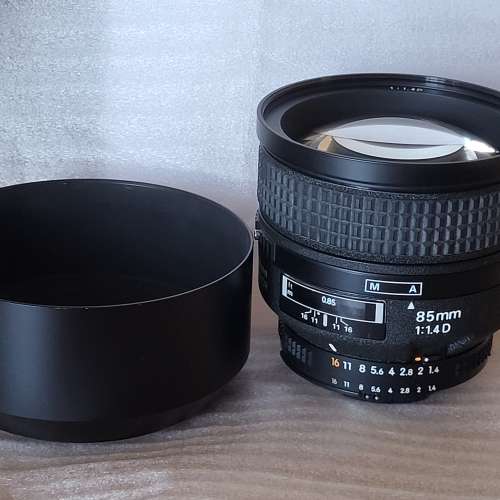 Nikon AF 85mm f/1.4D IF