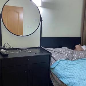 IKEA 黑色鏡櫃