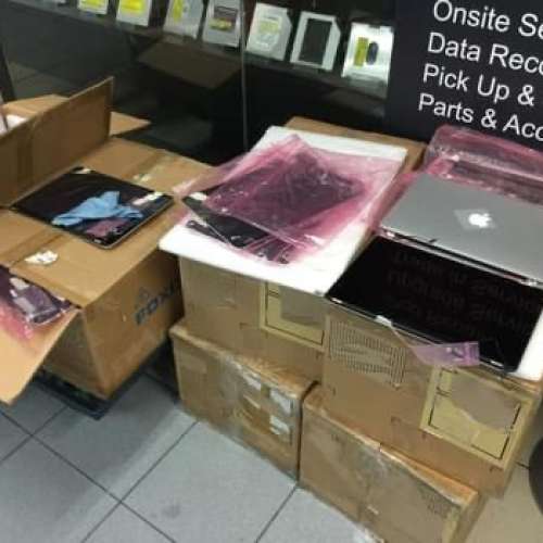 100%全新 Mophie 枱上手機25w充電器3個USB插口一個typec插口,智能動態充電功率分配，