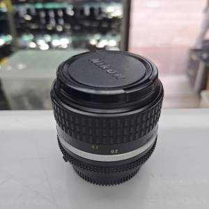 NIKON 28MM F2.8 0.2M AiS MOUNT