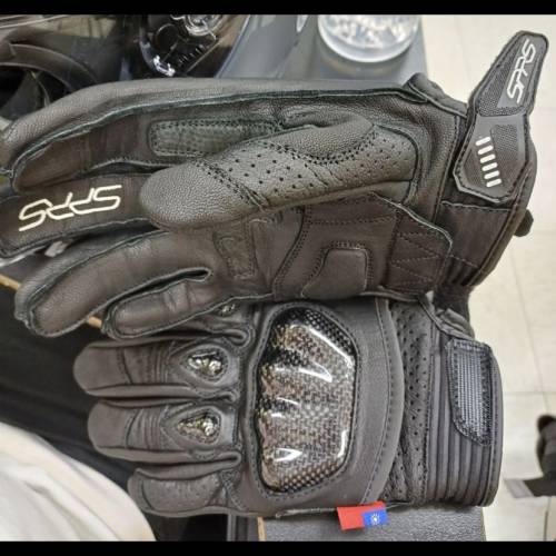 m碼頭盔(有盒有袋)加s碼手套