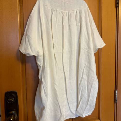 全新米白刺繡民族袍子闊身衫