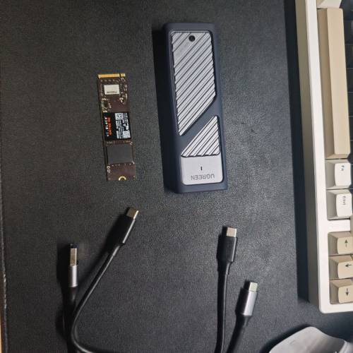 硬盤盒 + ssd 500gb
