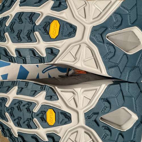 HOKA Kaha 2 Low GTX 灰色 US8 100%全新 Brand New