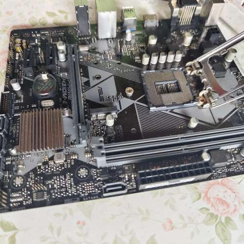 華碩H310M-E 正常使用，合適舊電腦維修代替換主板