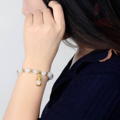 天然和田玉碧玉貔貅手链银镀金镶玉手串佛珠配碧玉貔貅小吊坠款式