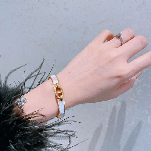 愛馬仕手鐲，金色