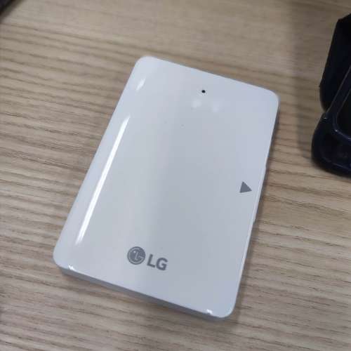 LG 電池充電盒