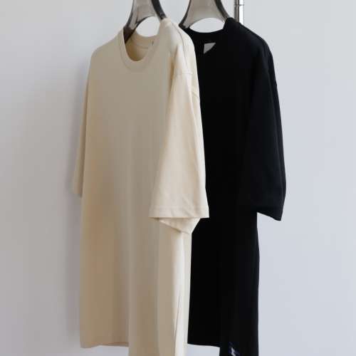 寬鬆圓領短袖T恤