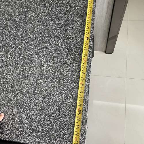 岩板餐桌連4張椅子