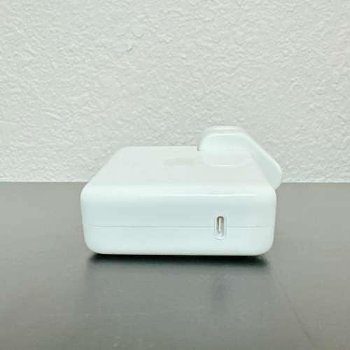 Apple 61W USB-C 電源轉換器