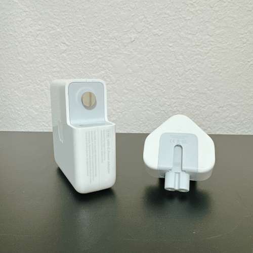 Apple 61W USB-C 電源轉換器