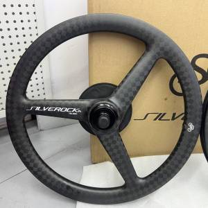 特價 SILVEROCK 直3刀 349 碟剎/V剎 7速小布折叠車規格 碳纖輪組