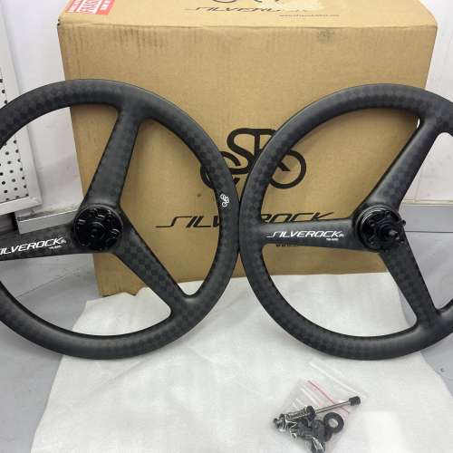 特價 SILVEROCK 直3刀 349 碟剎/V剎 7速小布折叠車規格 碳纖輪組