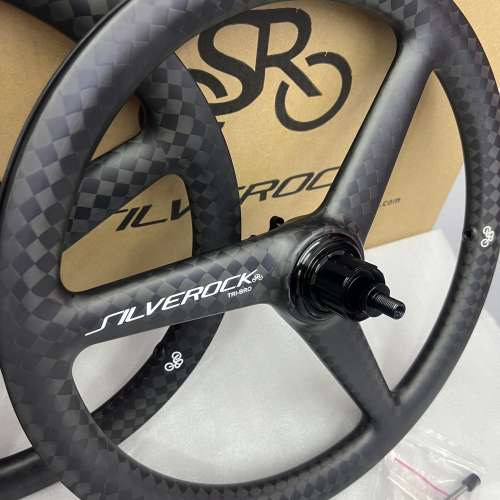 特價 SILVEROCK 直3刀 349 碟剎/V剎 7速小布折叠車規格 碳纖輪組