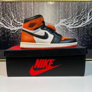 實拍  Air Jordan 1 Retro High Shattered Backboard 黑扣