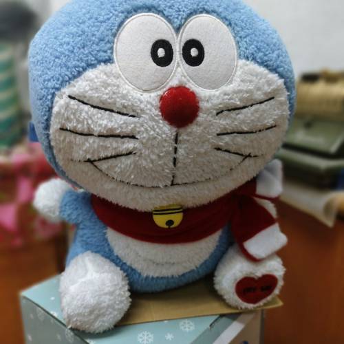40cm 多啦a 夢毛公仔 （有盒）