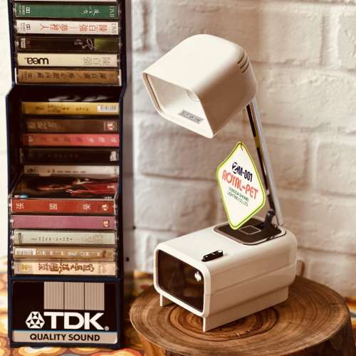 出售 昭和時期 vintage 全新山田照明座枱燈一箋，需使用110v變壓器,2段光暗選擇,可...